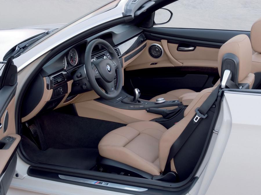  BMW M3 Convertible 2008 года  (фото 43 из 66)